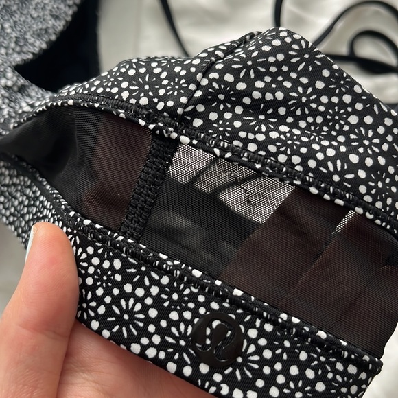 Lululemon sports bra - Picture 3 of 3